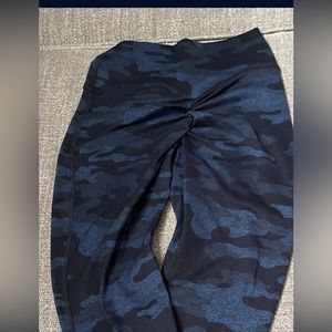 fit Camo black/blue  small w bombshell. bag